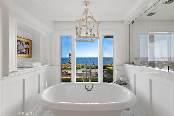 Bathroom, Interior, Pendant Lights, Water