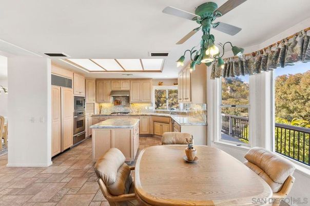 Dining room, Interior, Kitchen, Stainless Steel Appliances