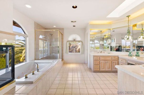 Bathroom, Glass Shower, Interior, Pendant Lights, Recessed Lighting