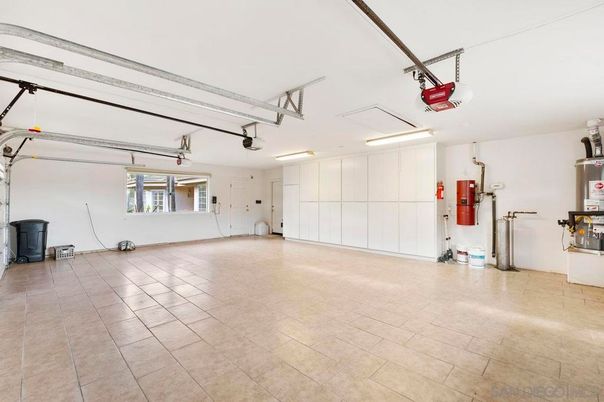 Garage, Interior