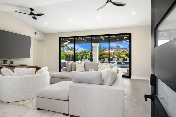 Interior, Living room, Recessed Lighting, Water