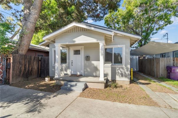 Exterior, Facade, American Craftsman
