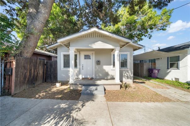 Exterior, Facade, American Craftsman