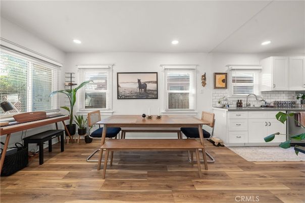 Dining room, Interior, Piano, Recessed Lighting, Wood Texture Flooring