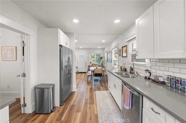 Dining room, Interior, Kitchen, Recessed Lighting, Wood Texture Flooring