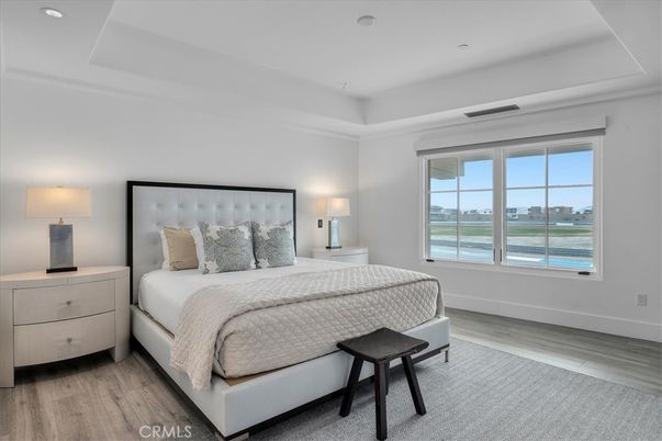 Bedroom, Interior, Recessed Lighting, Water, Wood Texture Flooring