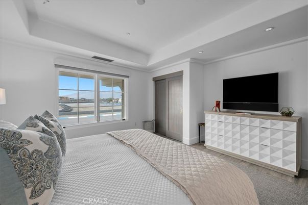 Bedroom, Interior, Recessed Lighting, Water