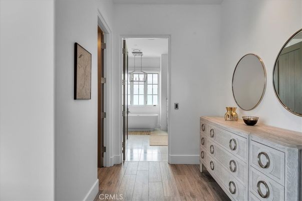 Bathroom, Free Standing Baths, Interior, Pendant Lights, Wood Texture Flooring