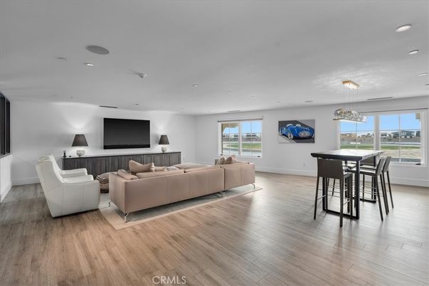 Dining room, Interior, Living room, Pendant Lights, Recessed Lighting, Wood Texture Flooring