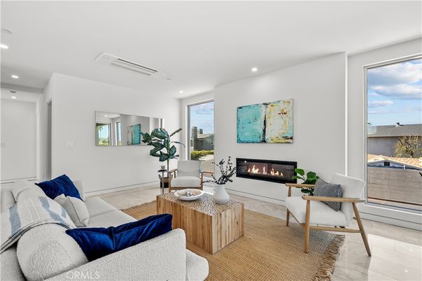Fireplace, Interior, Living room, Recessed Lighting