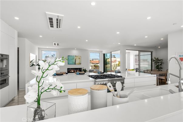 Fireplace, Interior, Kitchen, Living room, Recessed Lighting