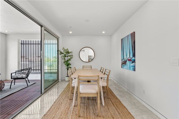 Dining room, Interior, Recessed Lighting