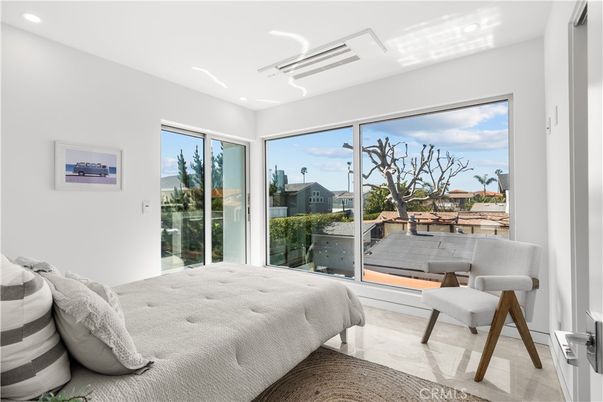 Bedroom, Interior, Recessed Lighting, Water