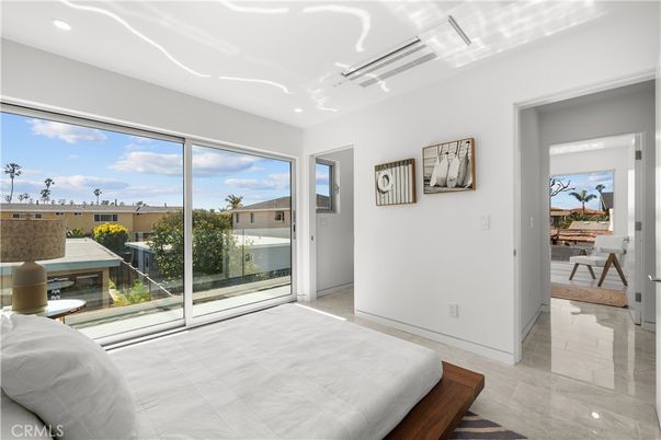 Bedroom, Interior, Recessed Lighting, Water