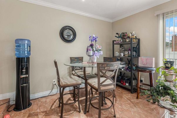 Dining room, Interior, Recessed Lighting