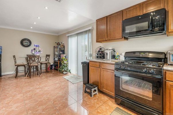 Dining room, Interior, Kitchen, Recessed Lighting