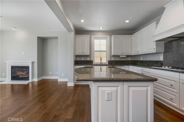 Fireplace, Interior, Kitchen, Recessed Lighting, Wood Texture Flooring