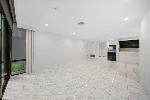 Empty room, Interior, Marble, Recessed Lighting