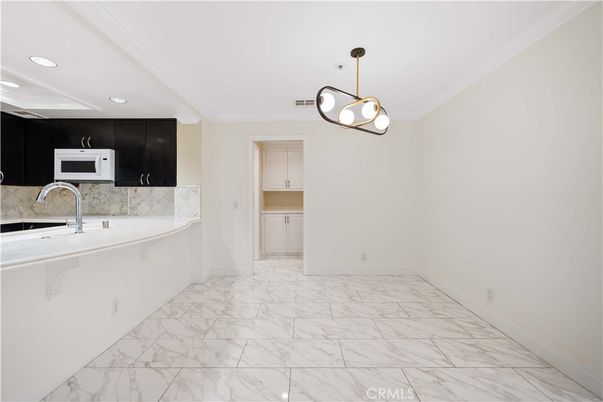 Interior, Kitchen, Marble, Pendant Lights, Recessed Lighting