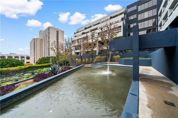 Exterior, Pool, Other