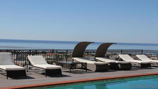 Exterior, Pool, Water
