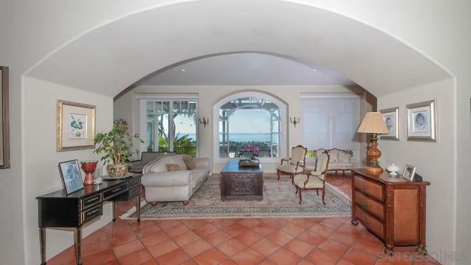 Interior, Living room, Water