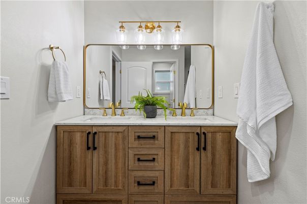 Bathroom, Dual Sink Vanities, Interior
