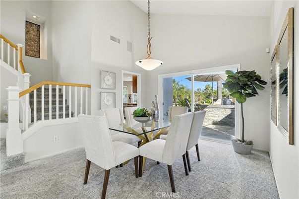 Dining room, Interior, Pendant Lights, Recessed Lighting