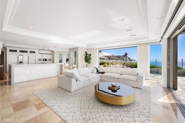Interior, Kitchen, Living room, Pendant Lights, Recessed Lighting, Water