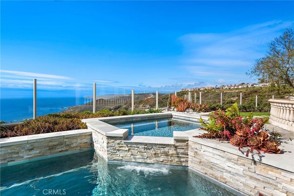Exterior, Pool, Water