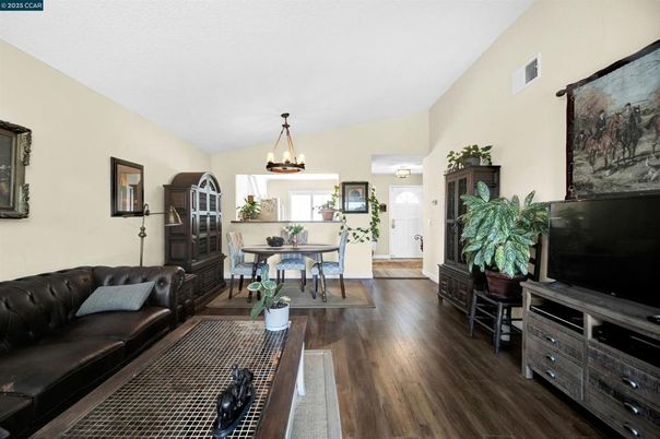 Chandelier, Dining room, Interior, Living room, Pendant Lights, Wood Texture Flooring