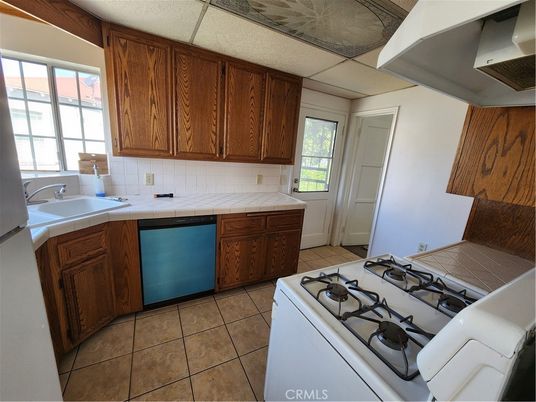 Interior, Kitchen, Tile Countertops
