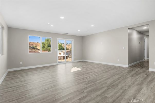 Empty room, Interior, Recessed Lighting, Wood Texture Flooring
