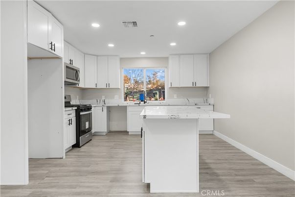 Interior, Kitchen, Recessed Lighting, Wood Texture Flooring