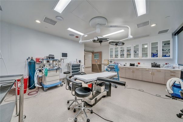 Fitness Equipment, Interior, Recessed Lighting
