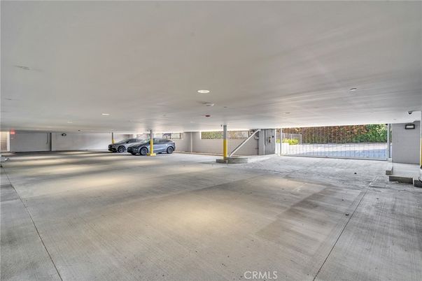 Fitness Equipment, Interior, Recessed Lighting
