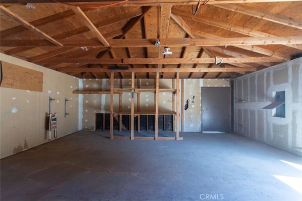 Empty room, Interior, Wooden Beams, Wooden Ceilings