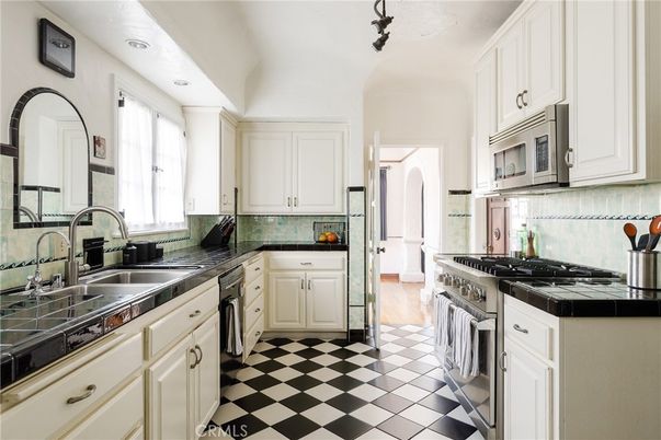Interior, Kitchen, Recessed Lighting
