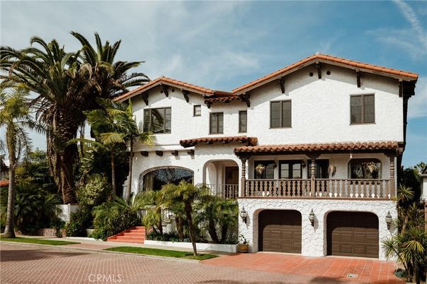 Attached, Exterior, Facade, Spanish Mediterranean