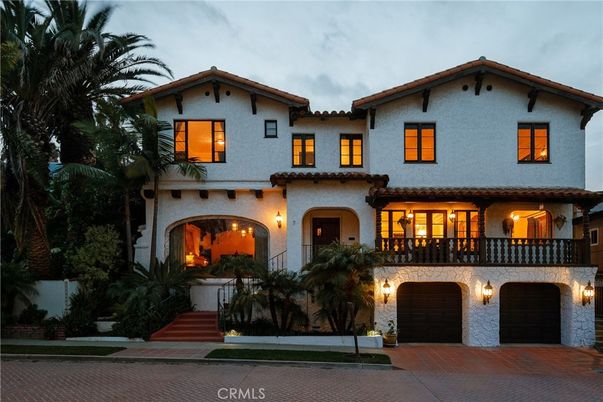 Attached, Exterior, Facade, Spanish Mediterranean