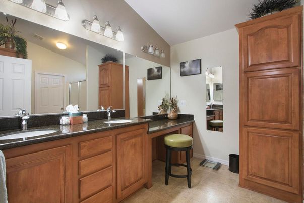 Bathroom, Dual Sink Vanities, Interior