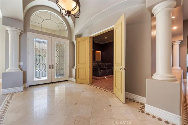 Fireplace, Interior, Recessed Lighting