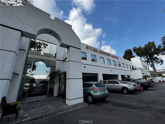 Exterior, Facade, None