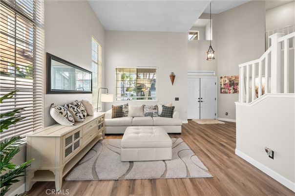 Interior, Living room, Pendant Lights, Wood Texture Flooring