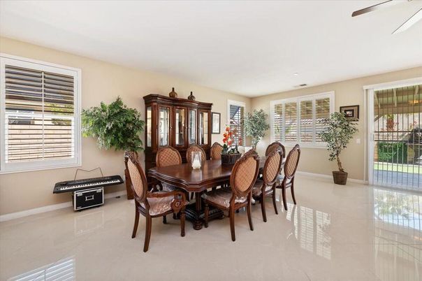 Dining room, Interior, Recessed Lighting