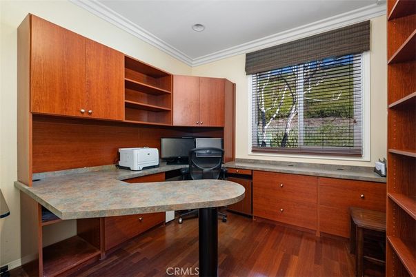 Home Office, Interior, Recessed Lighting, Wood Texture Flooring