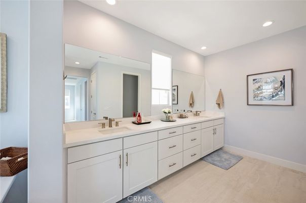 Bathroom, Dual Sink Vanities, Interior, Recessed Lighting