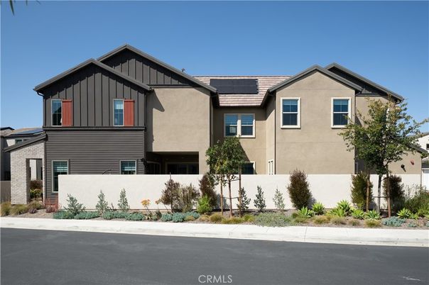 Exterior, Facade, Solar Panels, American Craftsman