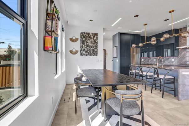 Dining room, Interior, Pendant Lights, Recessed Lighting