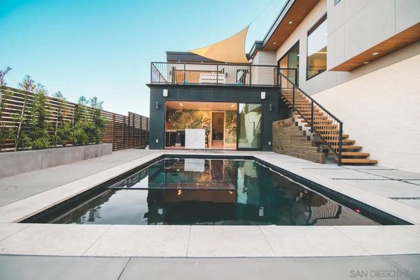 Exterior, Pool
